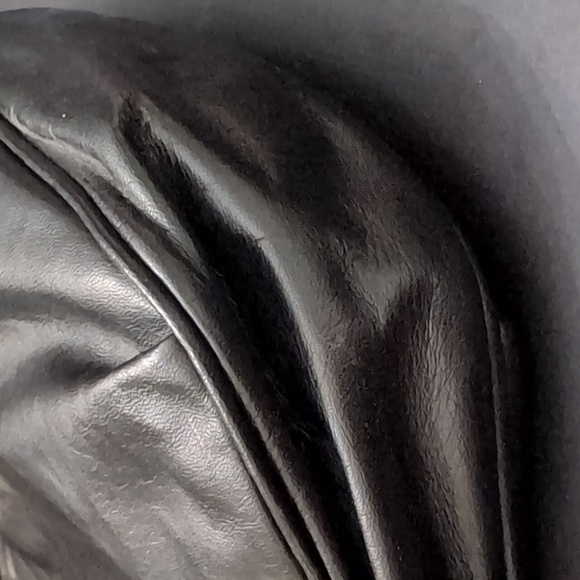 Z.K Leather Goods Woman's Vintage Black Crossbody Bag. - Picture 12 of 16